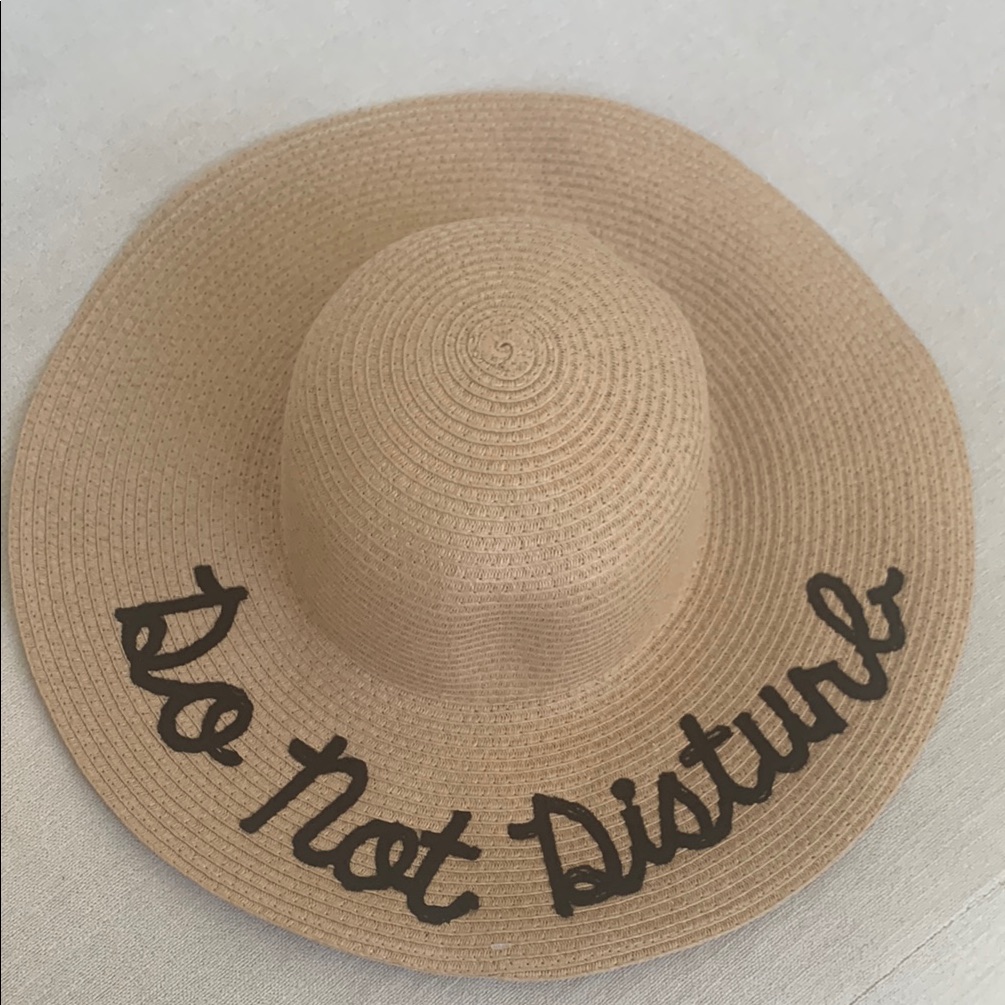 Nwot. “Do Not Disturb” Sun Hat With Wide Brim And Black Embroidery